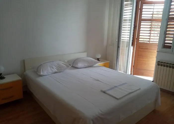 Apartments Iva