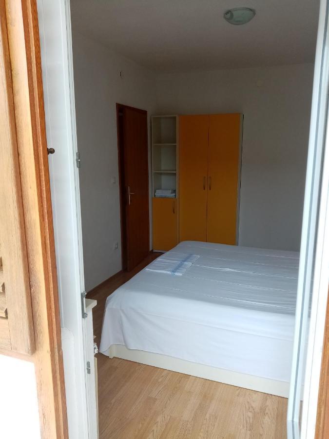 Iva Apartament *