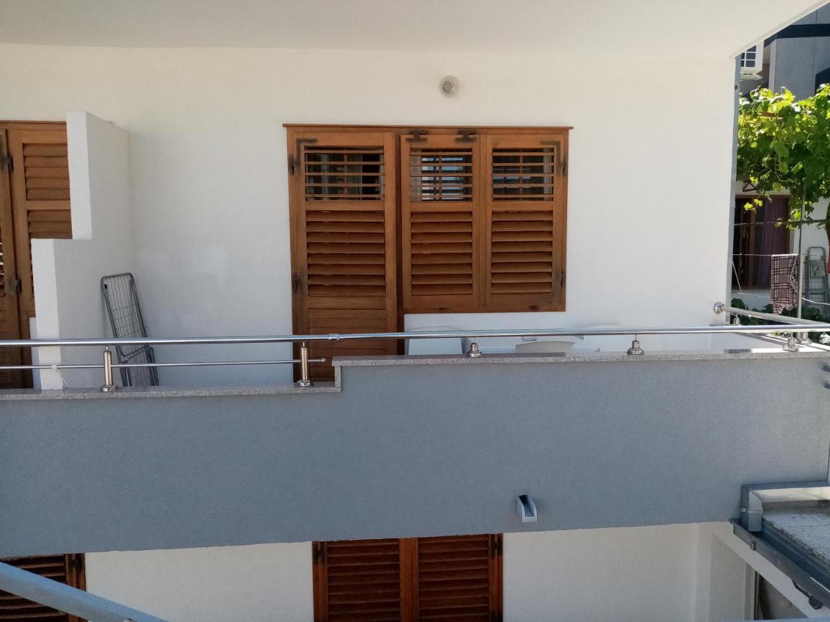 Iva Apartman *