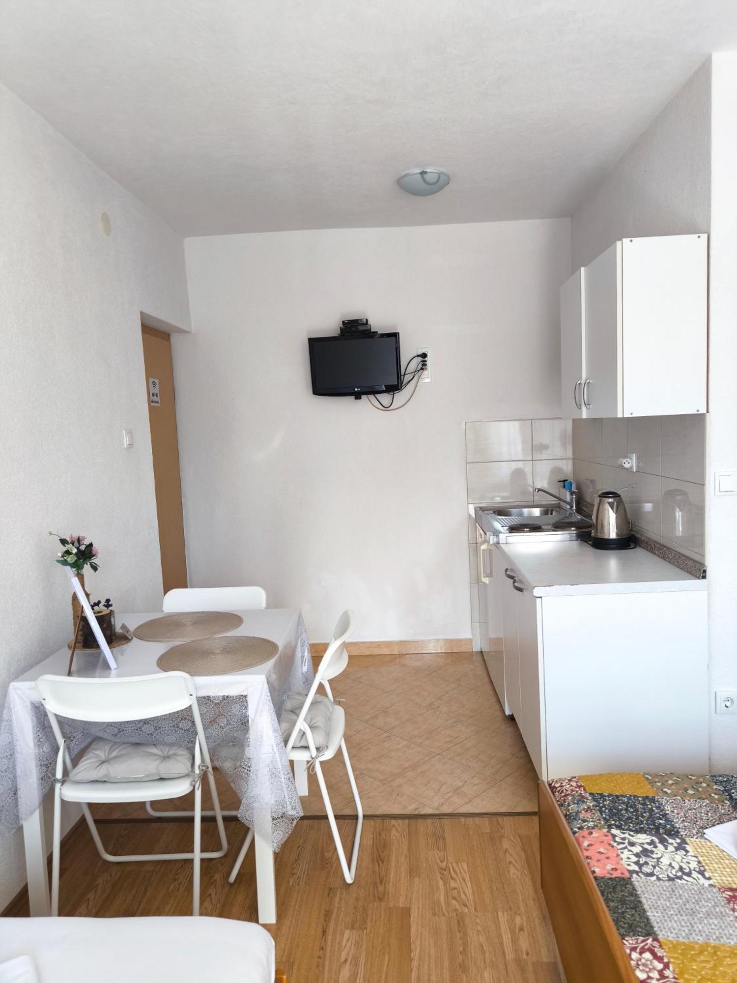 Iva Apartment *